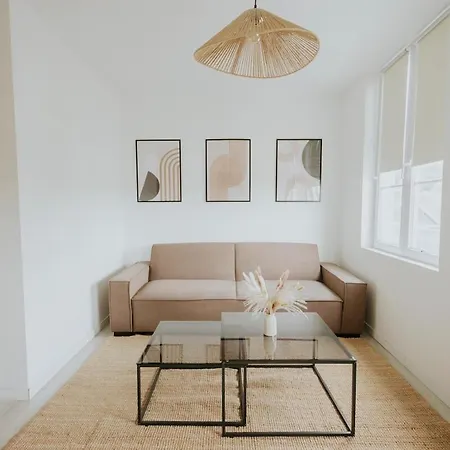 Elegant Bright And Cozy T2 Lägenhet *