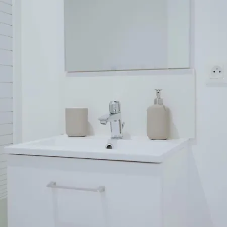 Elegant Bright And Cozy T2 *